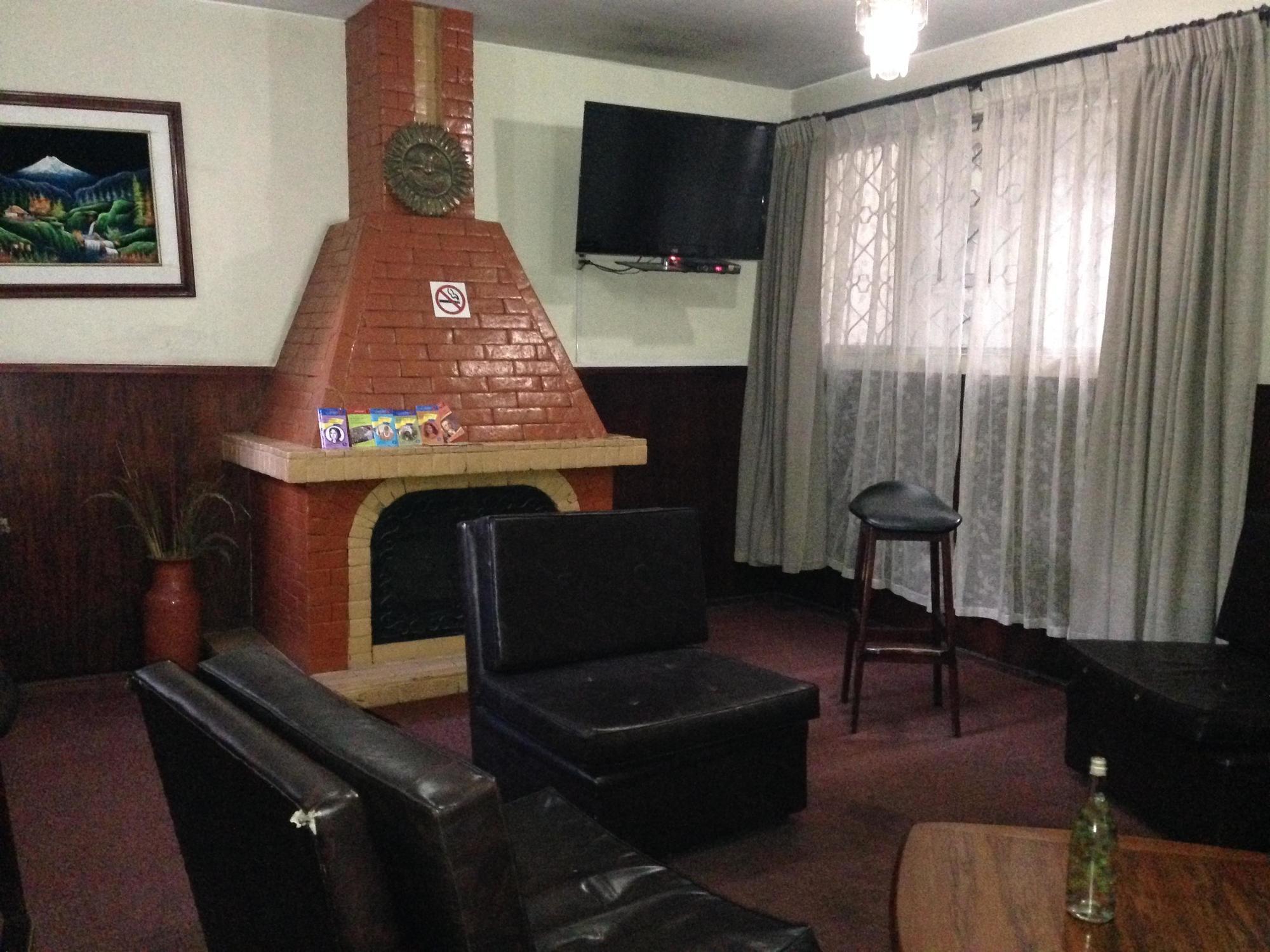 Hotel Majestic Quito Exteriör bild